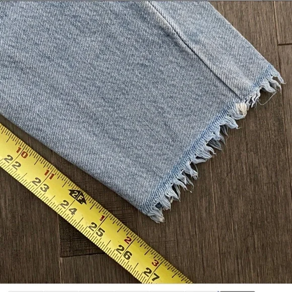 ~ SOLD ~ LN LEVI's Wedgie Light Wash Destructed Raw Hem Denim Jeans 25W, 26L - Picture 7 of 7